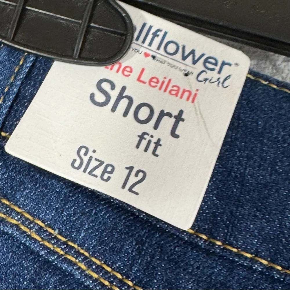 New Wallflower Girls Blue Denim Shorts‎ Size 12 kids